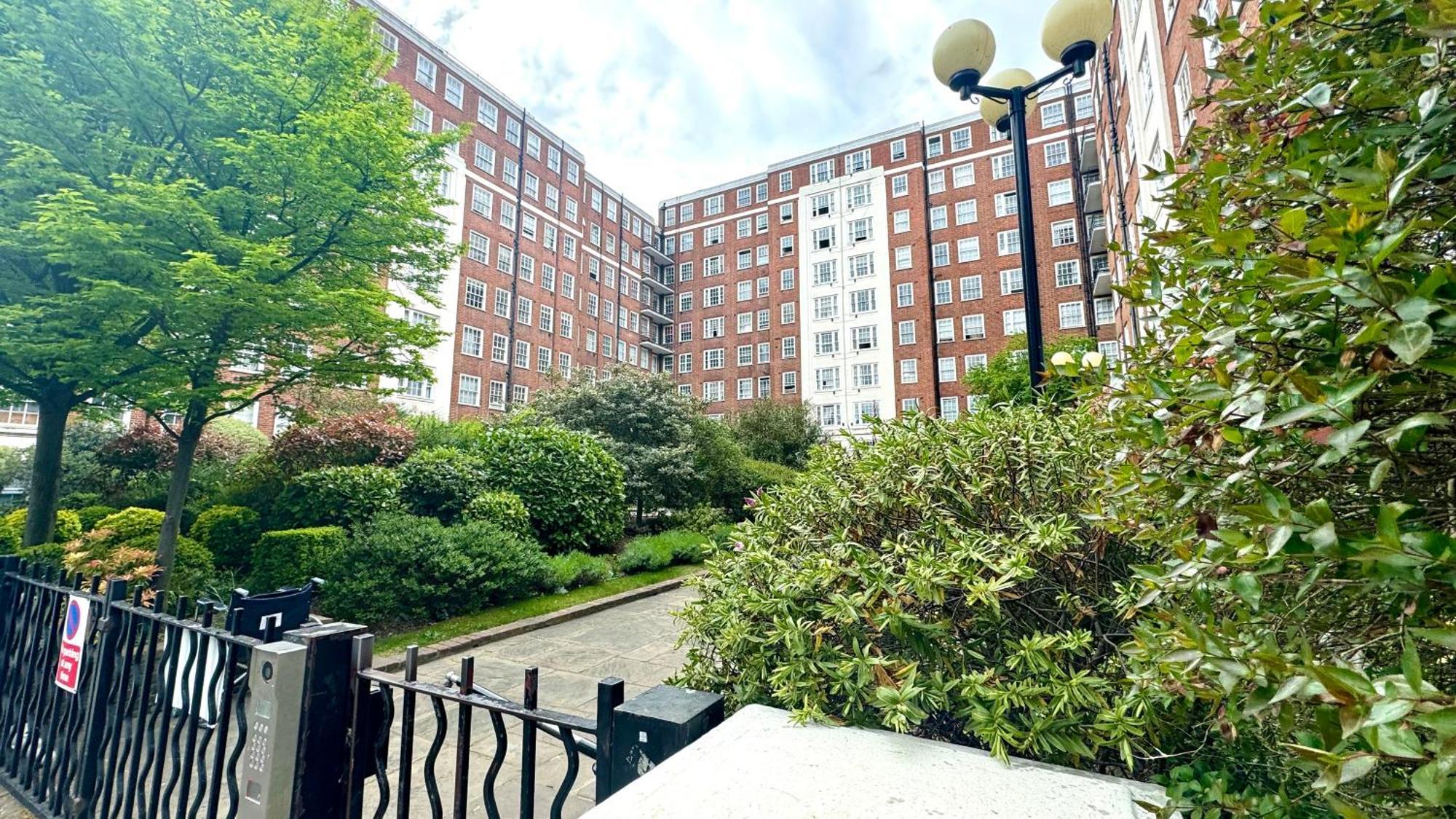 3 Bedroom Edgware Road By Ali Apartment
